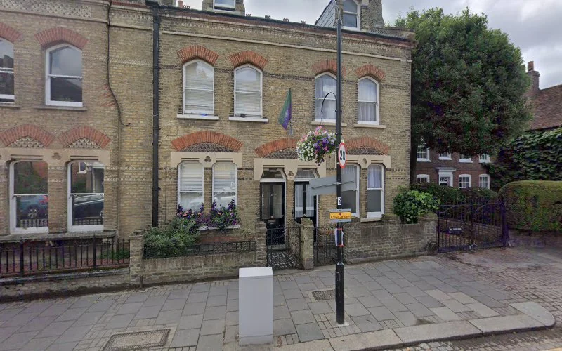 Headley N R - Dental clinic in London