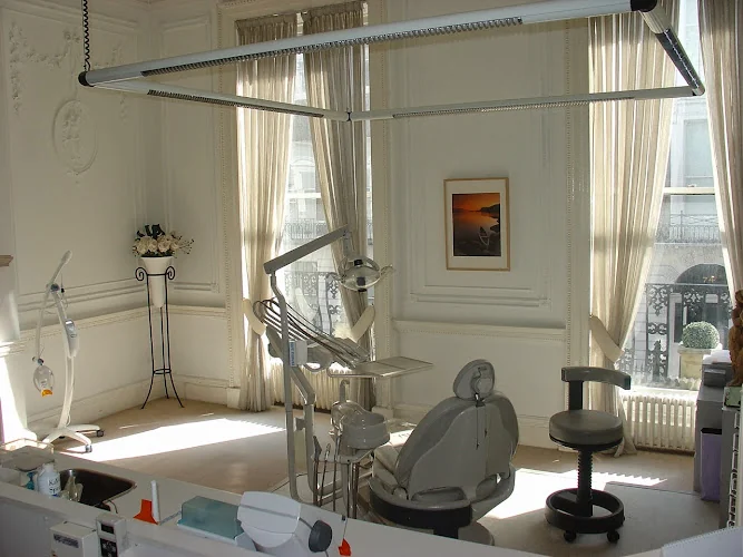 Dr Godarzi Dental & Facial Aesthetics - Dental clinic in London