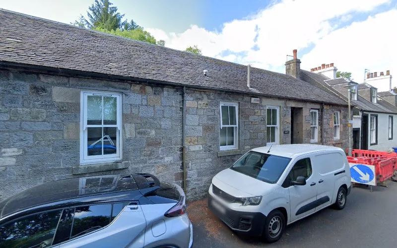 Reid J D - Dental clinic in Johnstone