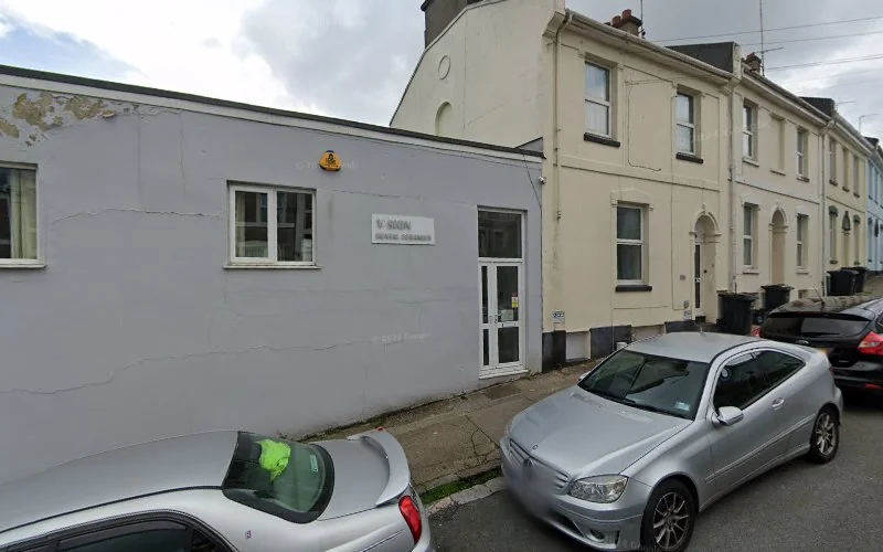 Vision Dental Ceramics (2006) Ltd - Dentist in Torquay