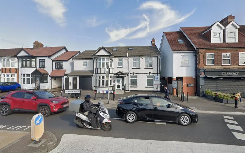 Dr. R. Paul's DENTAL PRACTICE - Dental clinic in Ilford