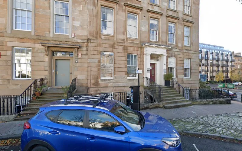 Mcdonald J & Associates - Dental clinic in Glasgow