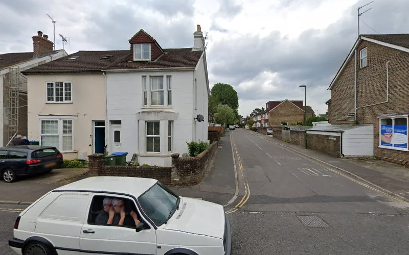 A & N Valuedent - Dental clinic in Horsham