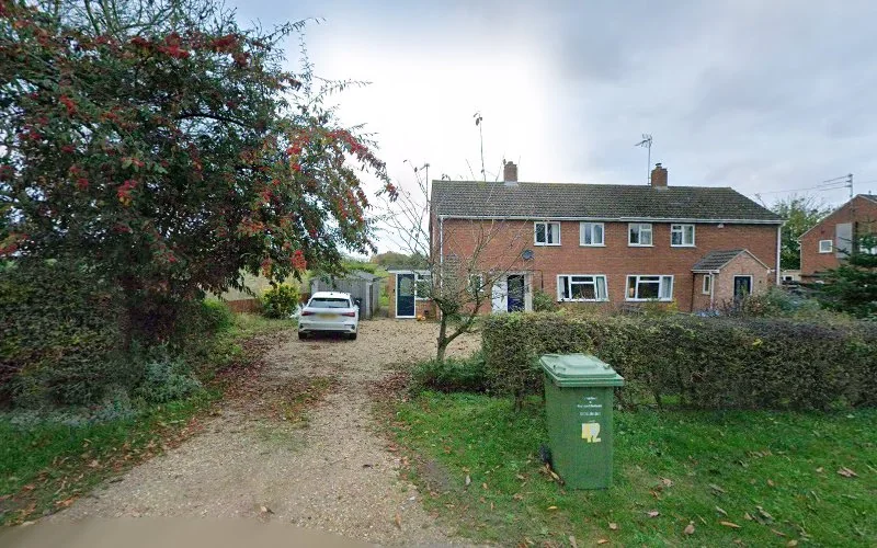 Rae a M - Dental clinic in King's Lynn