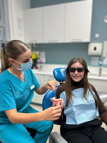 Smileology - Thorndike Dental and Implant Centre, Rochester - Dental clinic in Rochester