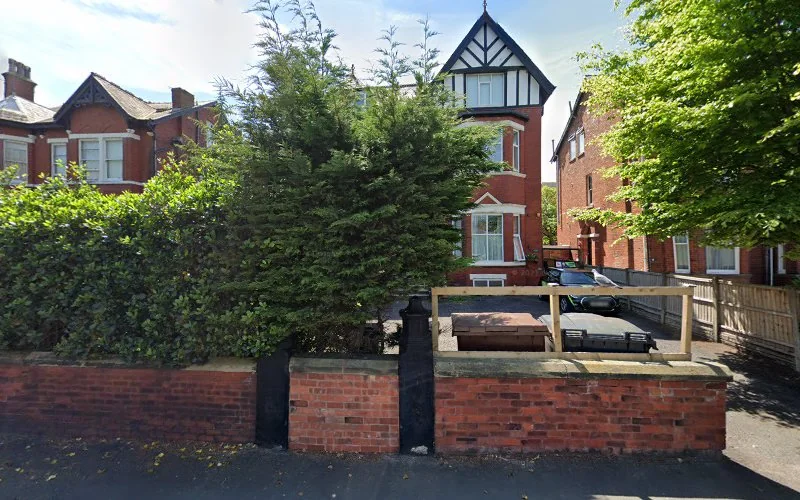 Darrah M - Dental clinic in Southport