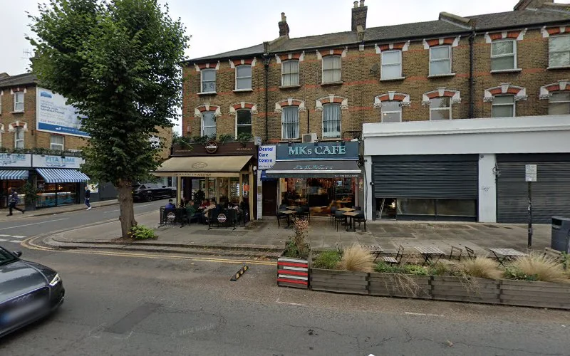 Baum Dr L - Dental clinic in London