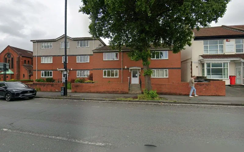 Fotescu S - Dental clinic in Bristol