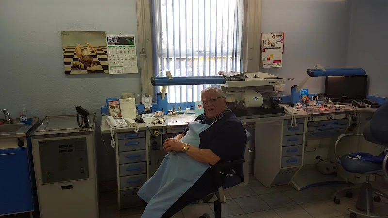 Sale Denture Clinic - Denture Repairs - Dental clinic in Sale