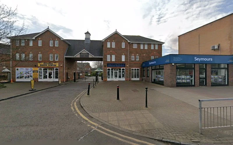Gatehouse Dental Practice - Dental clinic in Addlestone