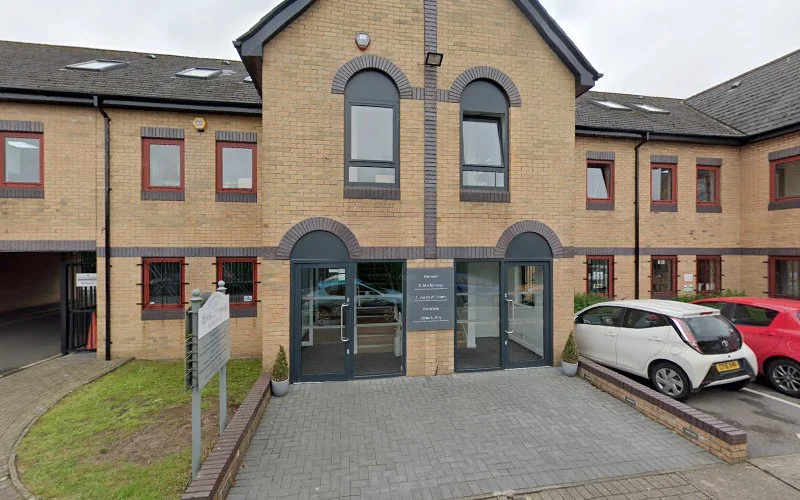 DM REES - Dentist in Cardiff