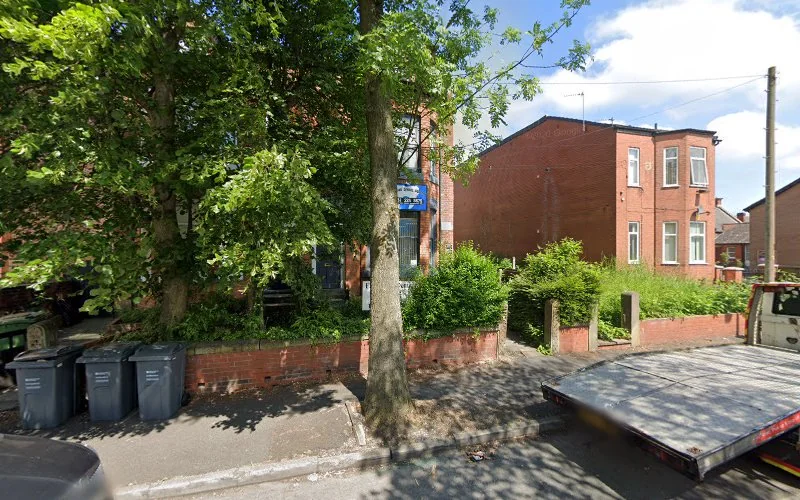 East Road Care Ltd - Dental clinic in Manchester