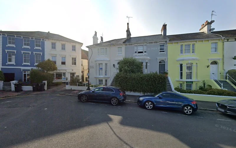 Harold J - Dental clinic in Eastbourne