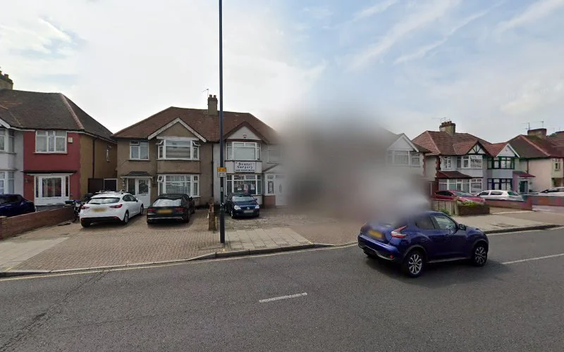 Dr Asheesh Paul - Trust Dental Clinic - Dental clinic in Harrow