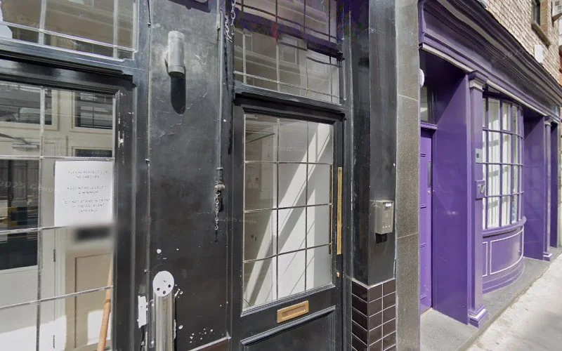 PERIO AND IMPLANT DENTAL REFERRAL CLINIC LTD - Dental clinic in London