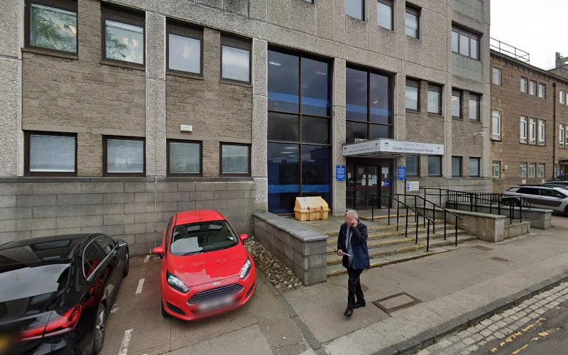 Dundee Dental Hospital & School - Dental school in Dundee