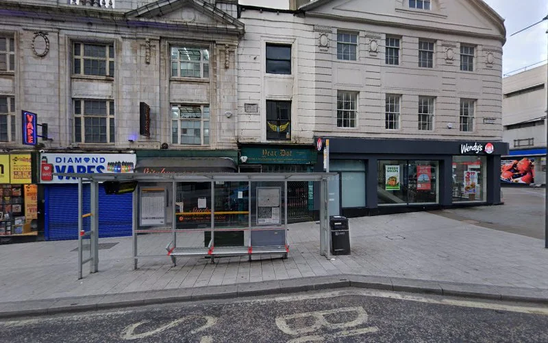 Dr M Levi - Dental clinic in Leeds