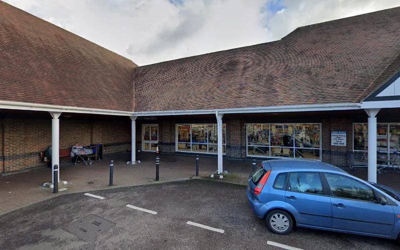 Dr S Zigic - Dentist in Harlow