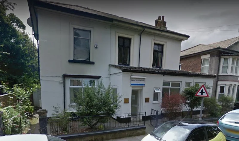 Manor Dental Practice - Dental clinic in Wallasey