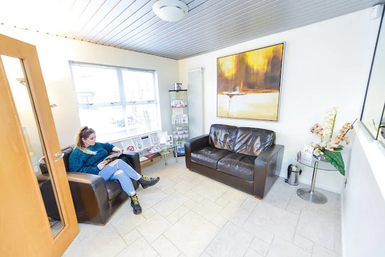 N Wright Dental Practice LTD - Dental clinic in Belfast