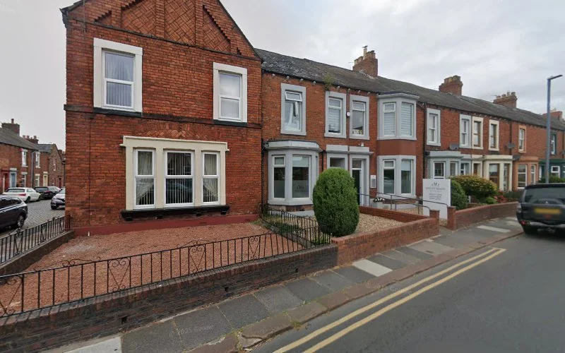 Braidwood Mclellan & Assoc - Dentist in Carlisle