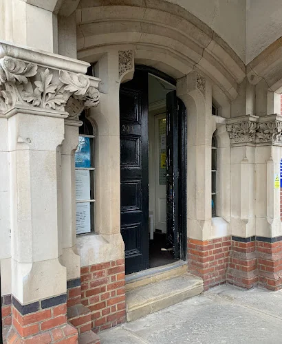 Crown Court Clinic - Dental clinic in Rochester