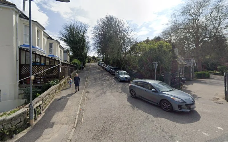 Austin C J - Dental clinic in Falmouth