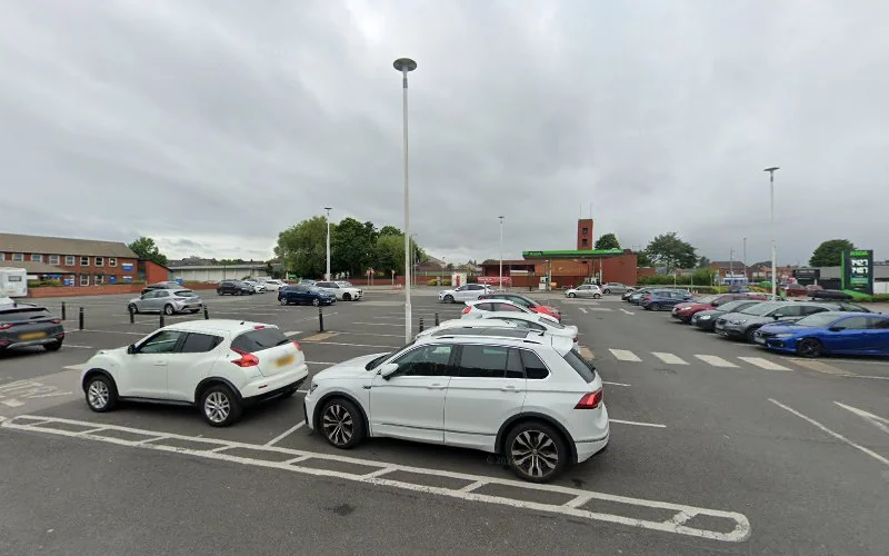 The Tooth Artist - Cosmetic dentist in Bolton