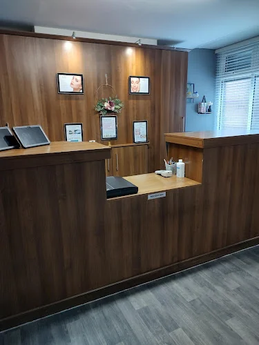 Junction Lane Dental Surgery - Dental clinic in Saint Helens