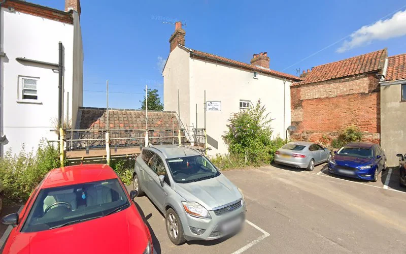 Lewis H - Dental clinic in North Walsham