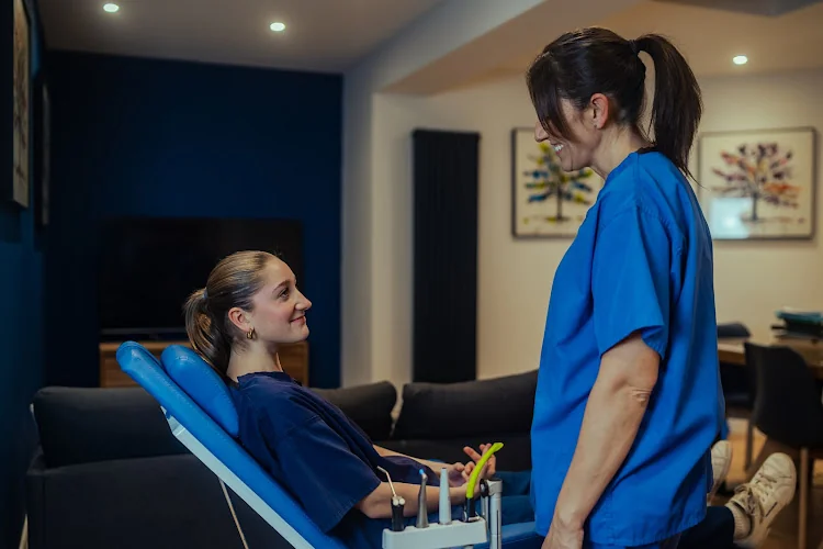 The Mobile Hygienist - Dental hygienist in UK