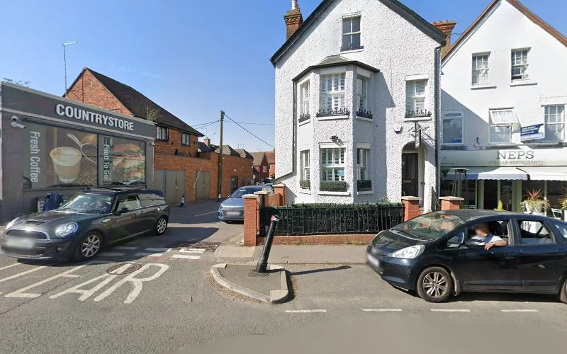 Dr Arjun Patel - Cookham Dental Practice - Dental clinic in Maidenhead