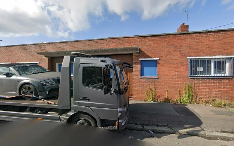 Mr G Maxwell - Carisbrook Dental - Dental clinic in Manchester