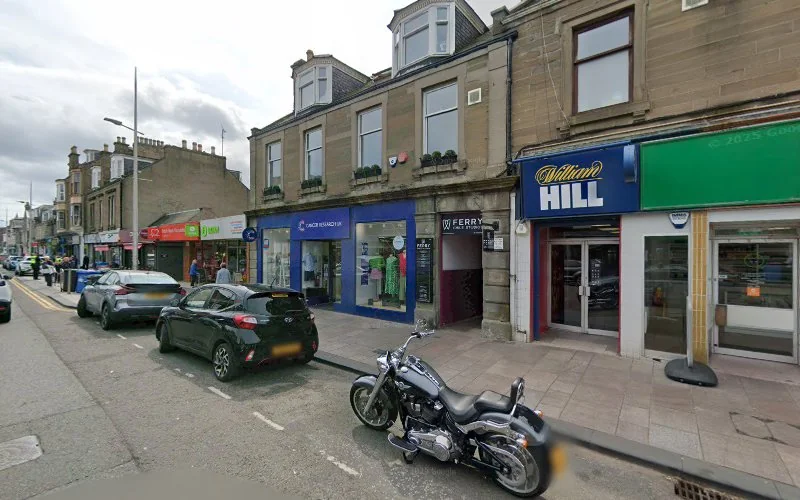 Robertson I D S - Dental clinic in Dundee