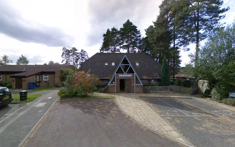 Wong C - Dental clinic in Bracknell