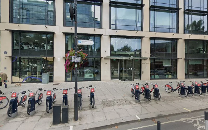 8 & SAFE LTD - Dental clinic in London