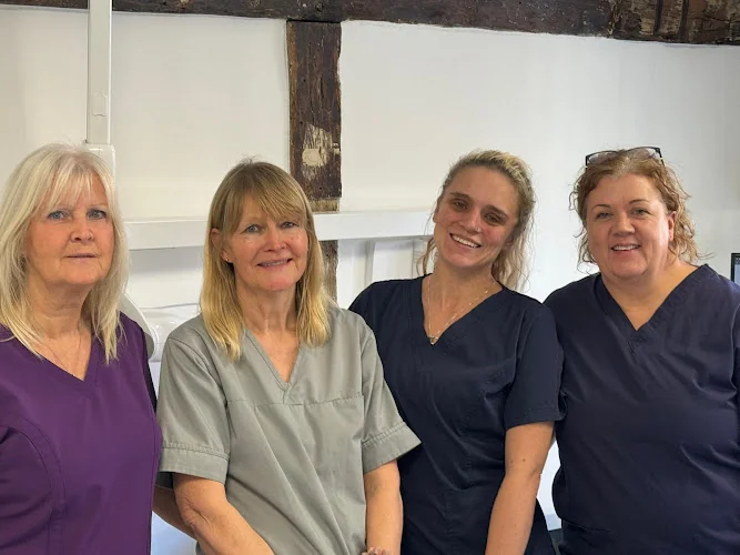 DESIGNER SMILES DENTAL PRACTICE - Dental clinic in Horsham