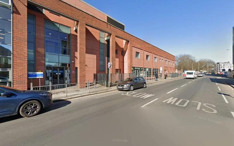 Mellor Howard J & Associates - Dentist in Manchester