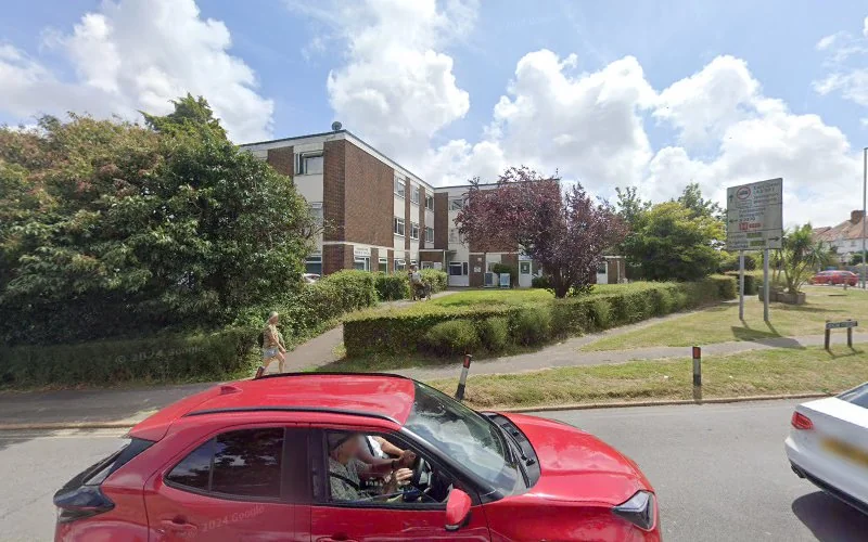 Mr Narendrarai Jethalal Vaid - Dentist in Polegate