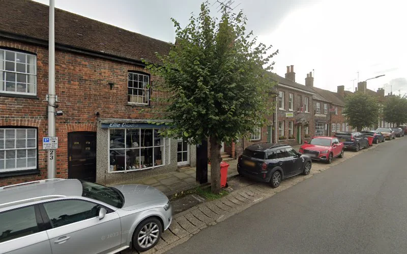 Williams Dental Practice - Dental clinic in Hungerford