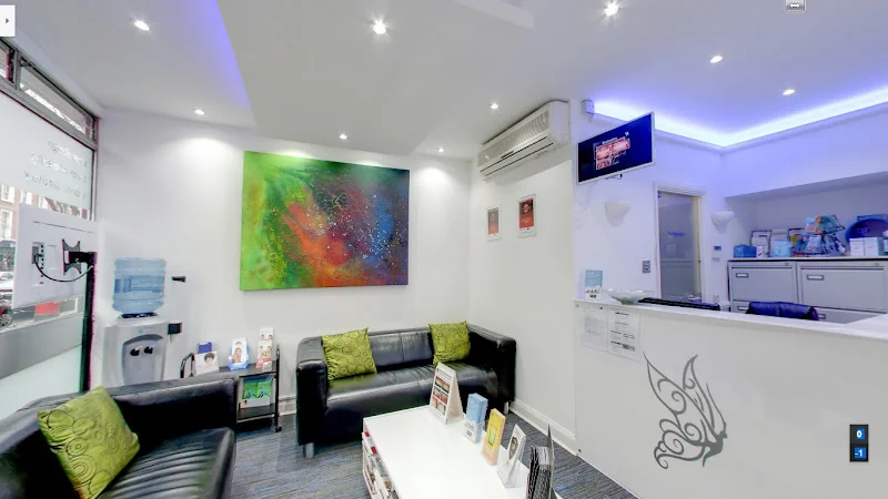 Smile Cliniq - Dentist in London