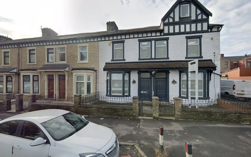 Dr U Choudry - Dentist in Blackburn