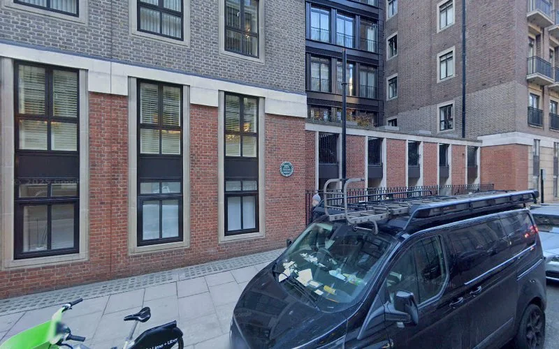 Dr Sarju Tank - Westminster House Dental Practice - Dental clinic in London