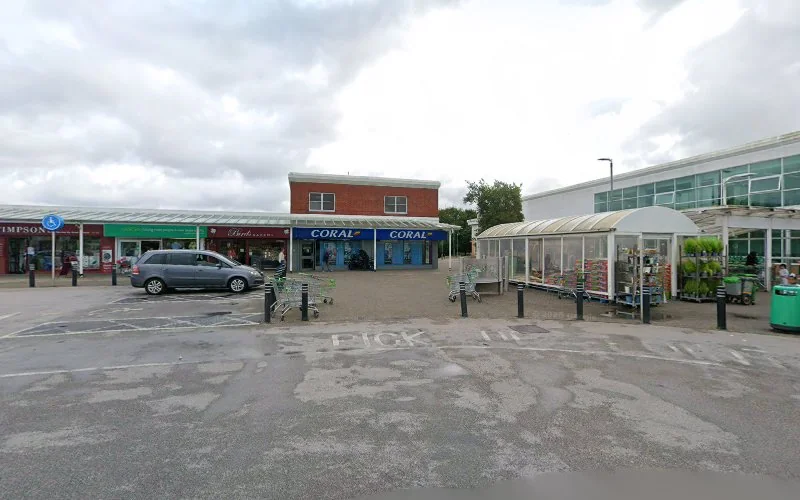 Dr Margaret - Dentist in Derby