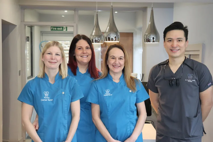 DL Dental Practice - Dental clinic in Sheffield