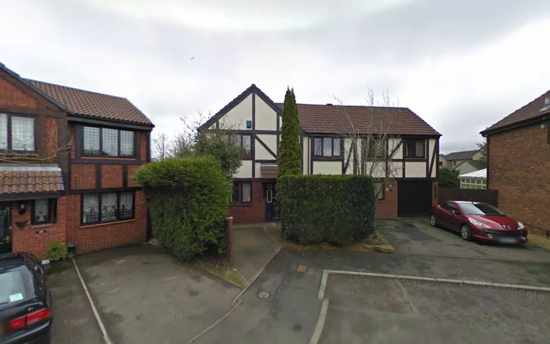 YATE DENTURE REPAIRS - Dental clinic in Bristol