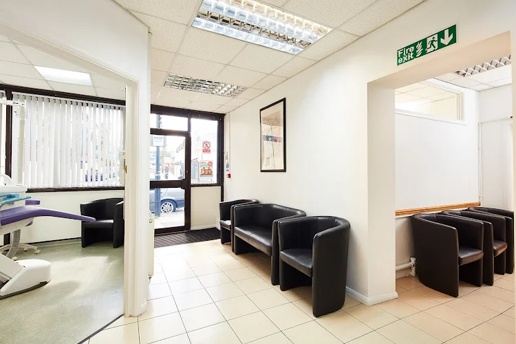 London Dental Smiles - Dental clinic in London