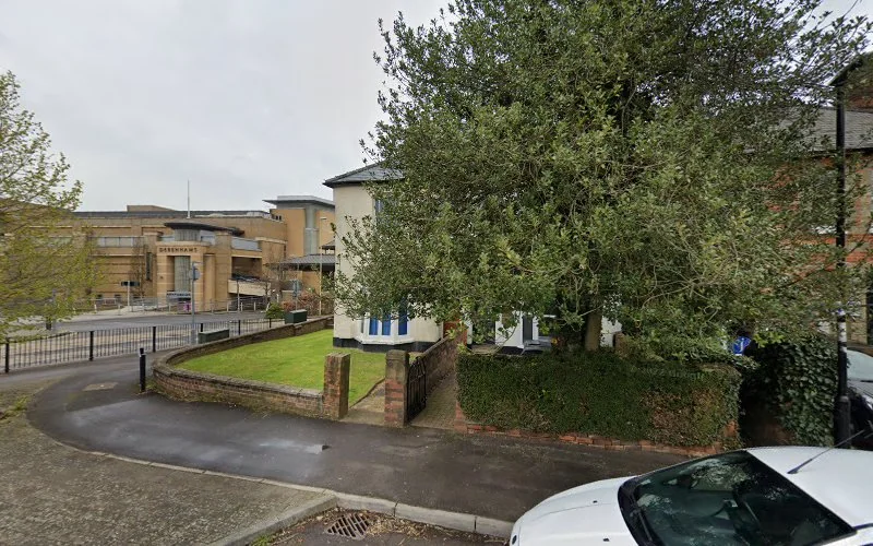 Jefferey Bobson - Dentist in Basingstoke