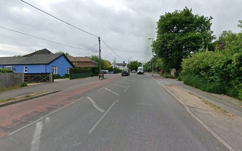 Dr Mark Johnstone - Dental clinic in Bracknell