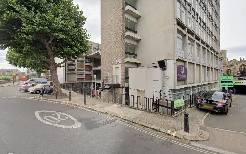 Dr.Pacha_Orthodontist - Orthodontist in London